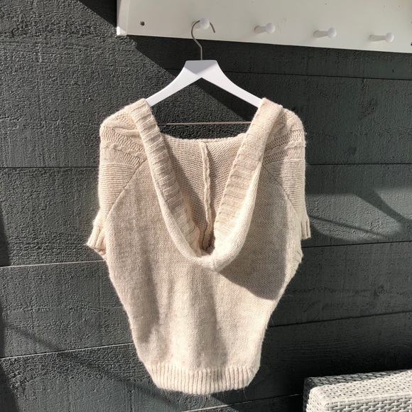 American Eagle Cozy Cream short-sleeve sweater - Picture 4 of 16